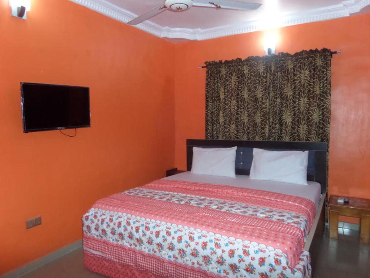 De-Zone Hotel Ikotun Exterior foto